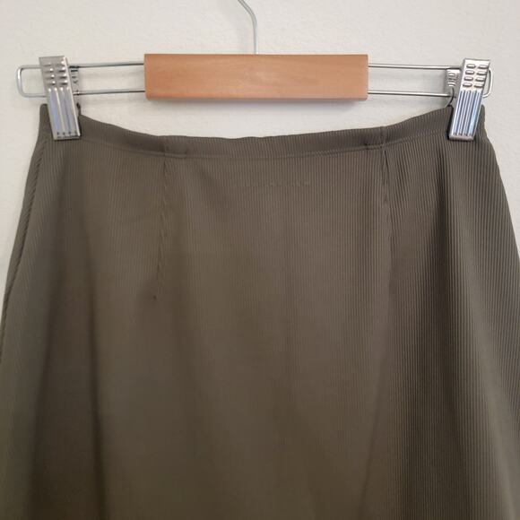 Travis Mathew Limitless Skort Moveknit NWT $89.95 Grape Leaf Green Golf Tennis - Picture 8 of 14